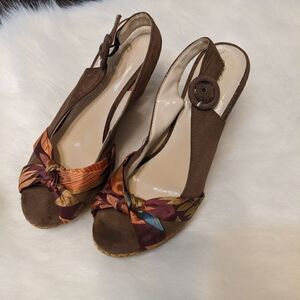 🌵Charlotte Russe Brown floral wedge size 7